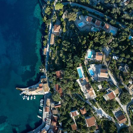 Pangolas Apartments Paxos Longós Екстериор снимка