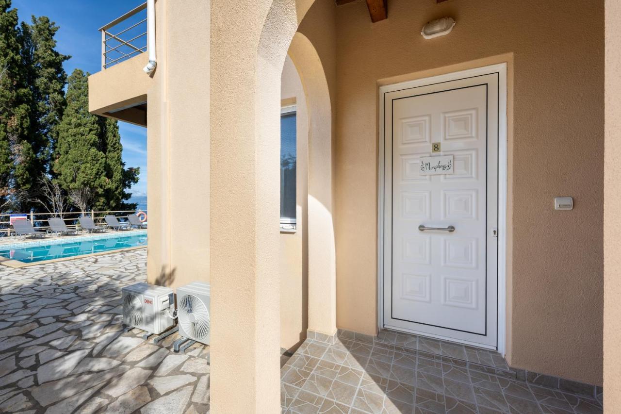 Pangolas Apartments Paxos Longós Екстериор снимка