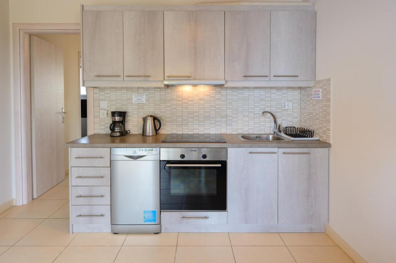 Pangolas Apartments Paxos Longós Екстериор снимка