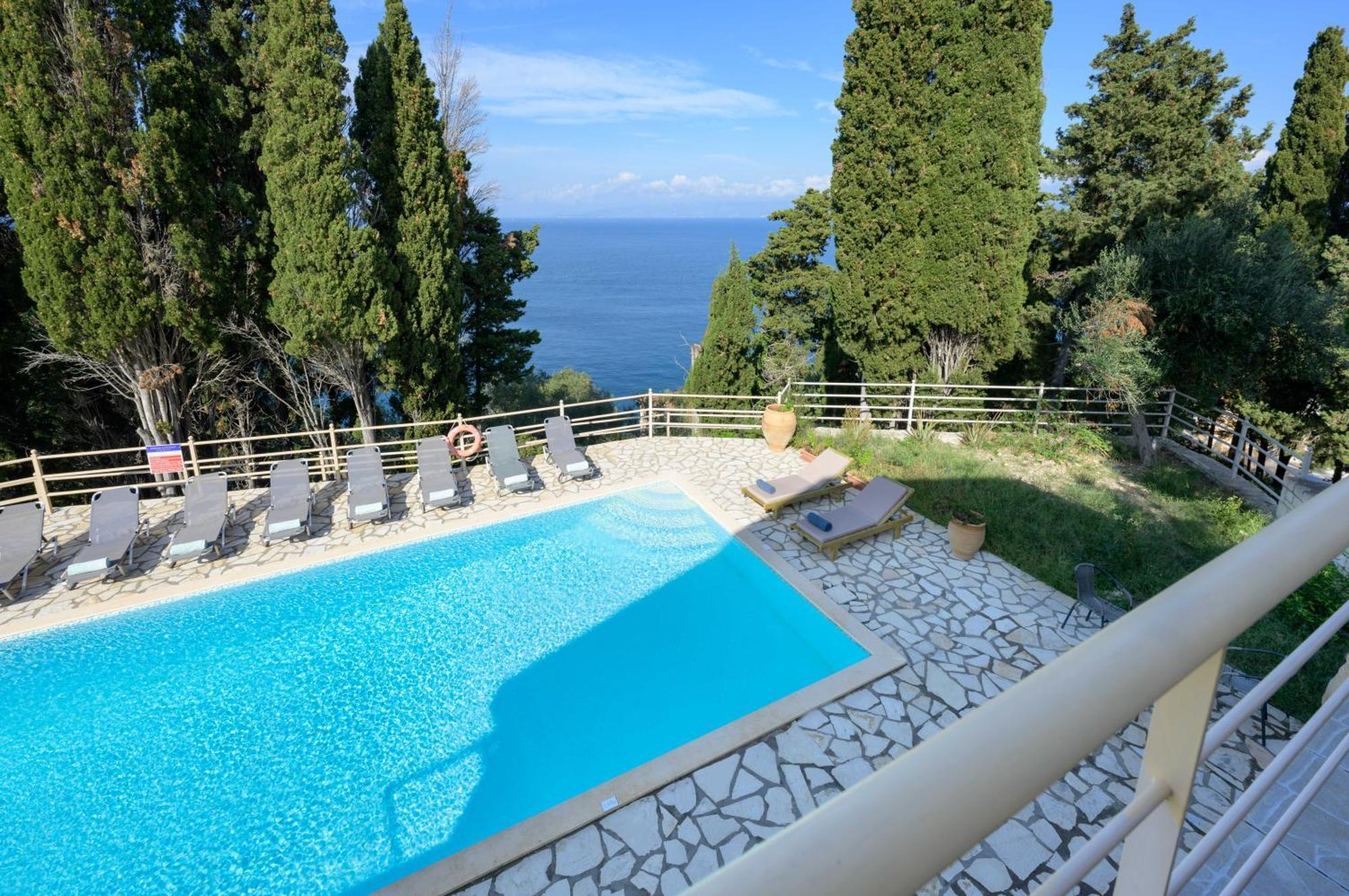 Pangolas Apartments Paxos Longós Екстериор снимка