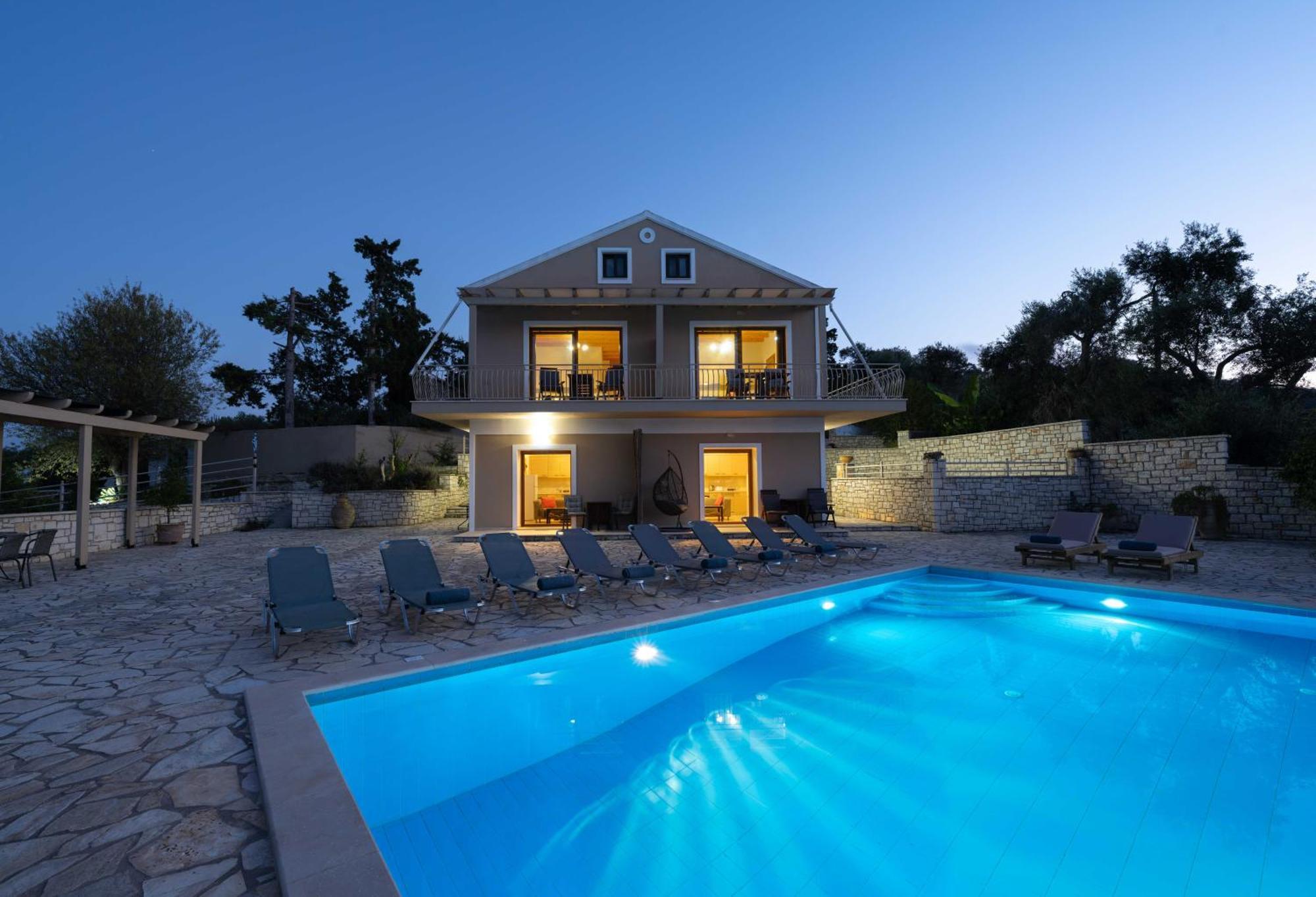 Pangolas Apartments Paxos Longós Екстериор снимка