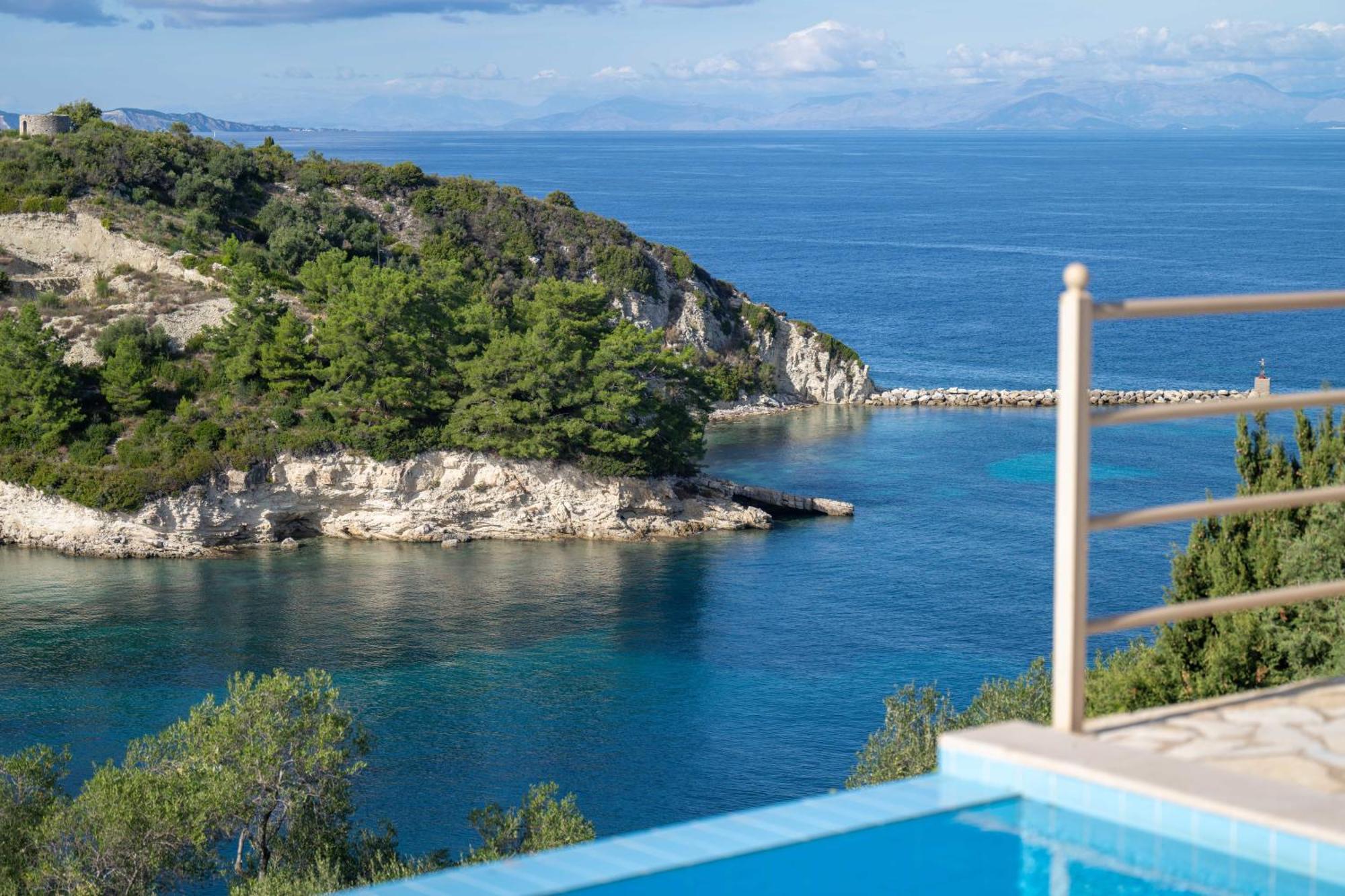 Pangolas Apartments Paxos Longós Екстериор снимка