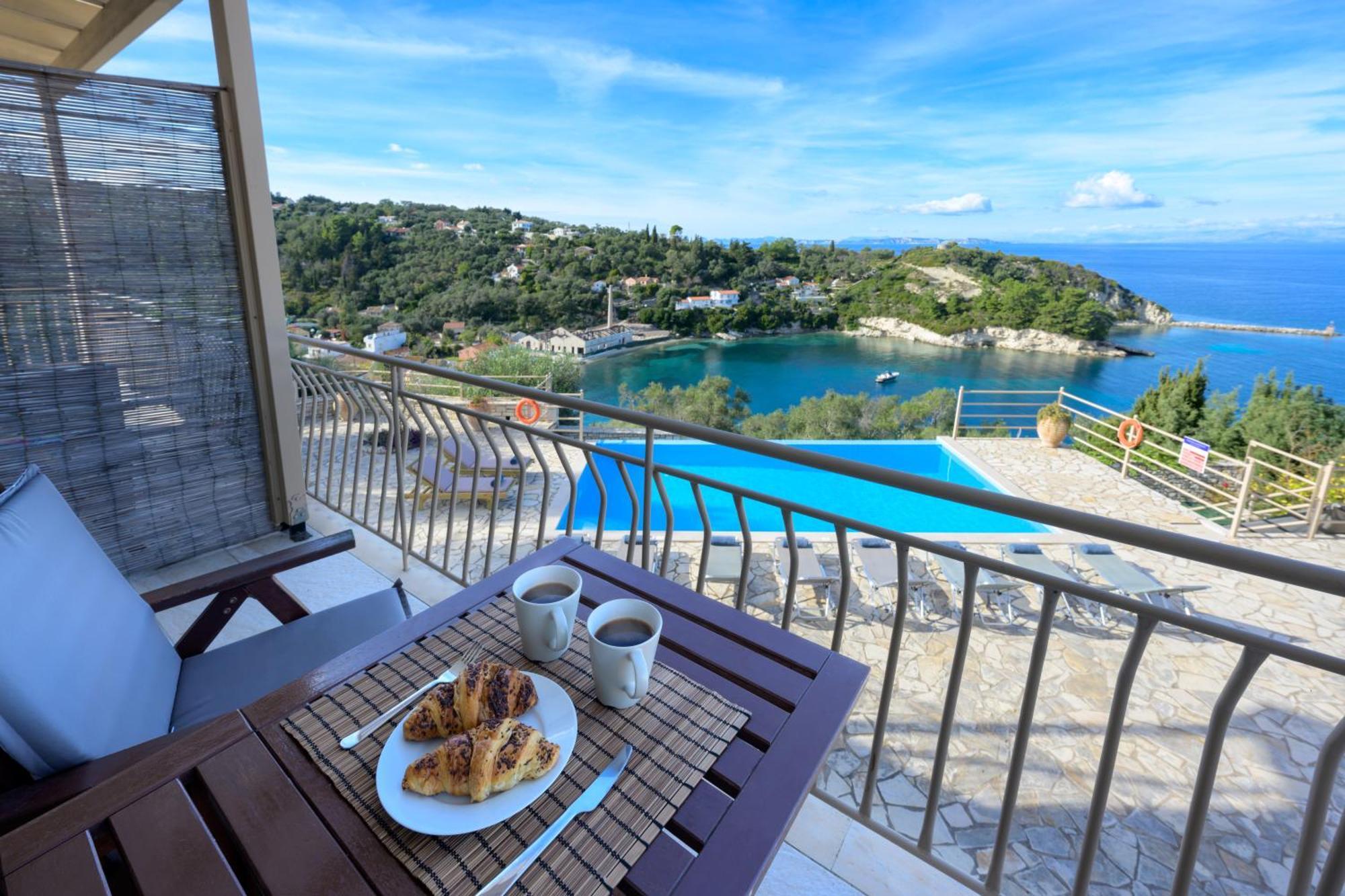 Pangolas Apartments Paxos Longós Екстериор снимка