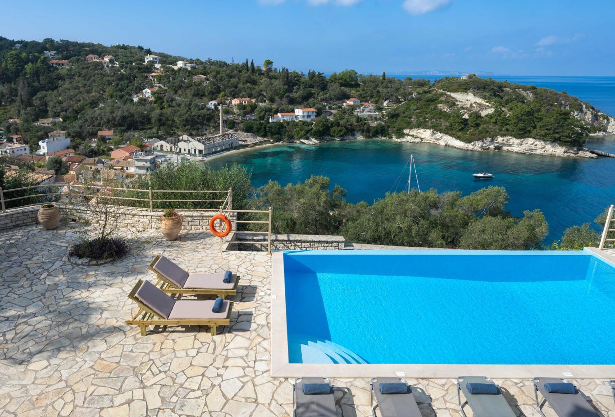 Pangolas Apartments Paxos Longós Екстериор снимка