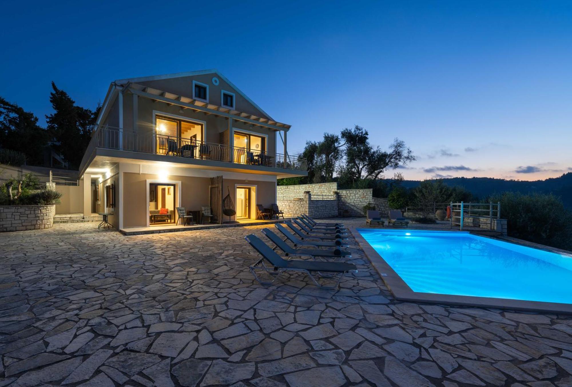 Pangolas Apartments Paxos Longós Екстериор снимка