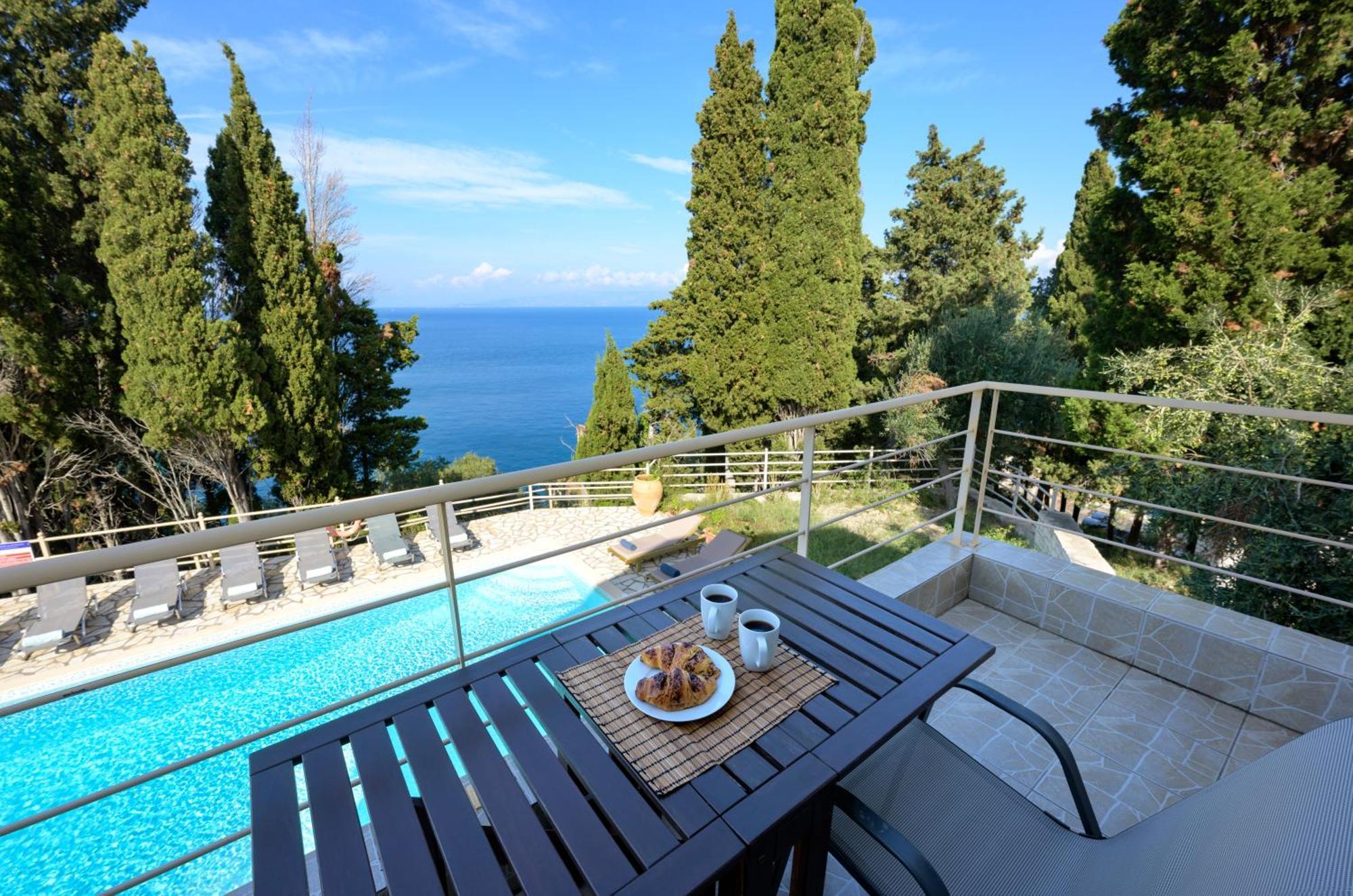 Pangolas Apartments Paxos Longós Екстериор снимка