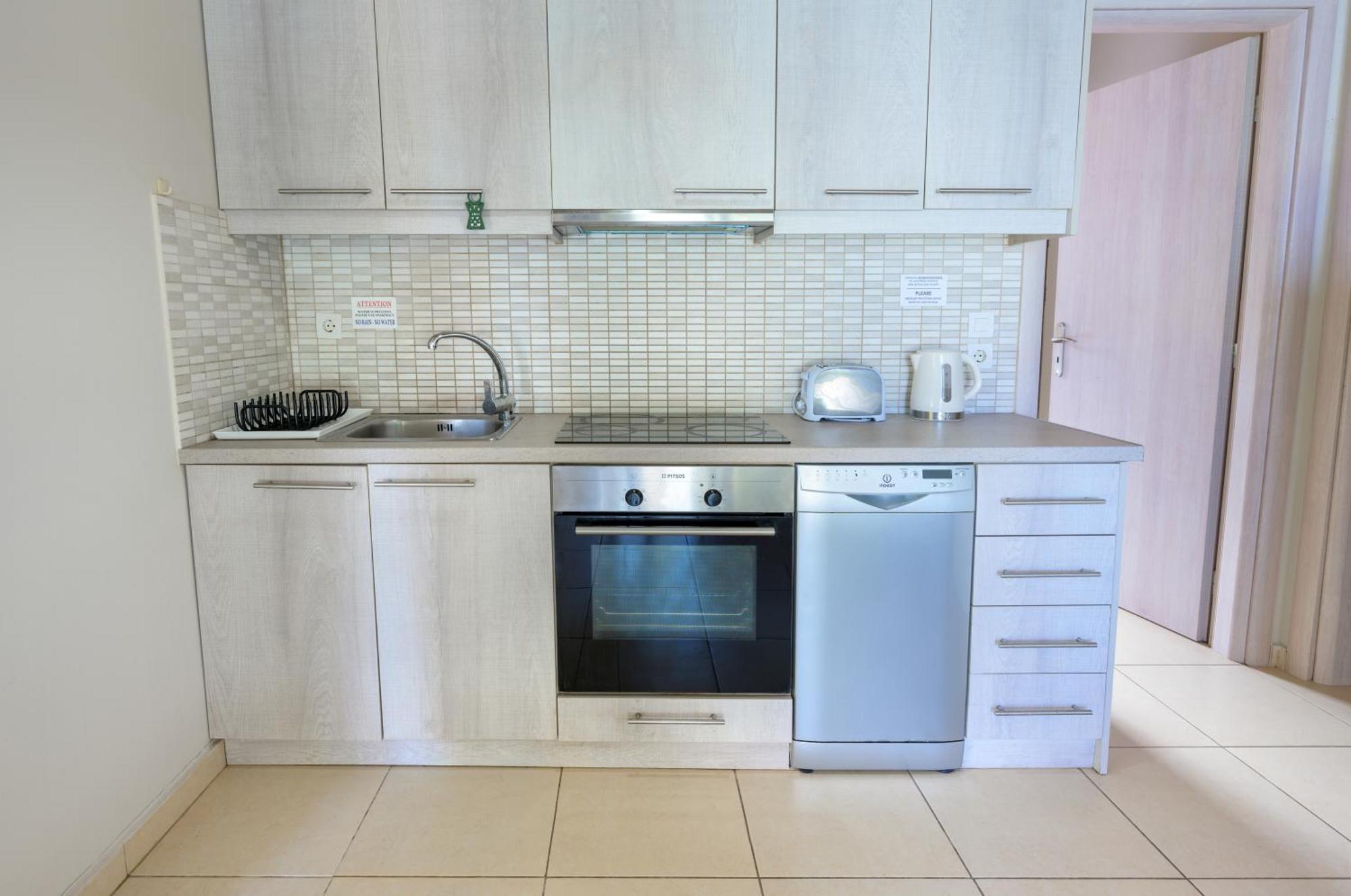 Pangolas Apartments Paxos Longós Екстериор снимка