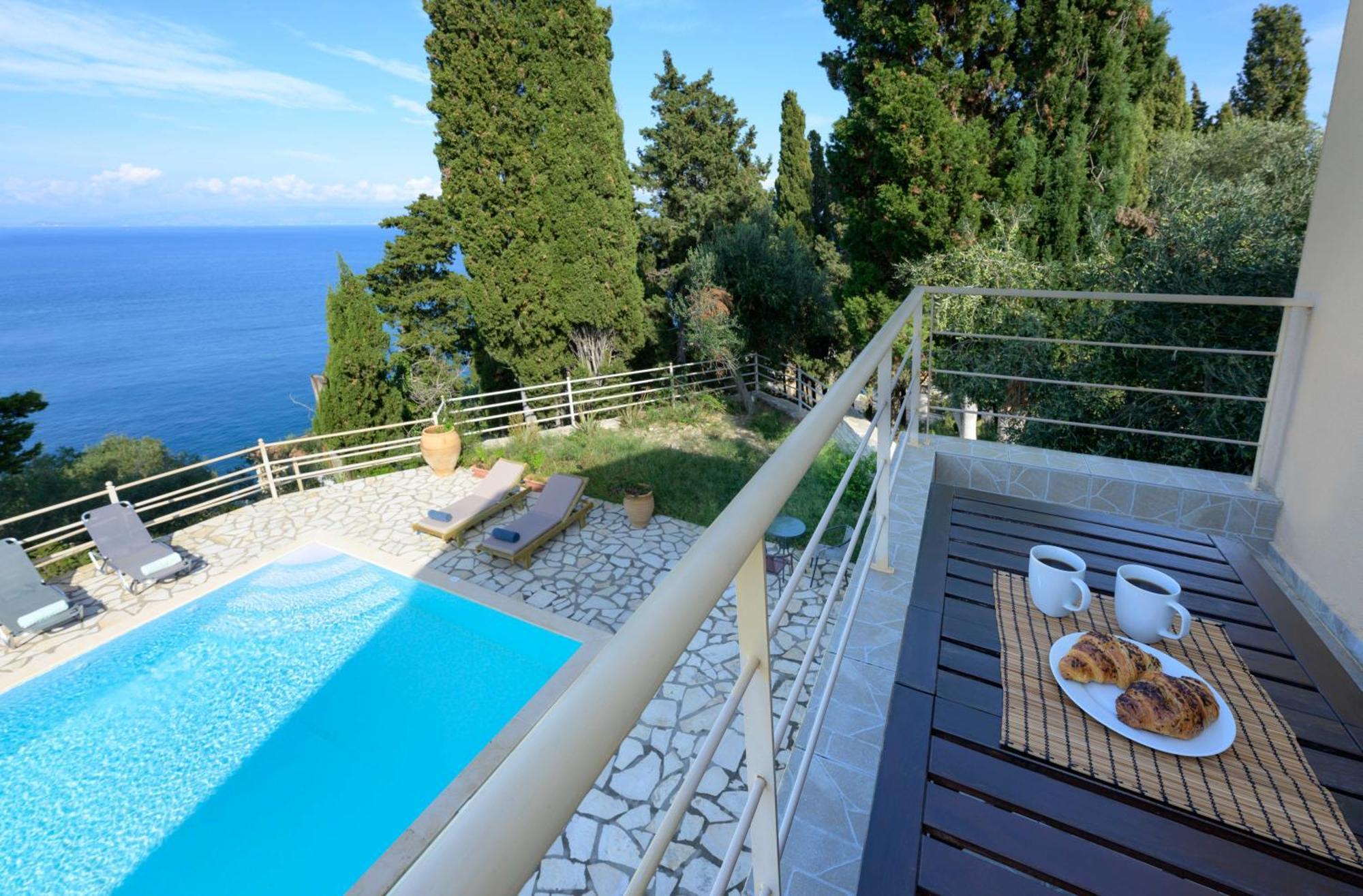 Pangolas Apartments Paxos Longós Екстериор снимка